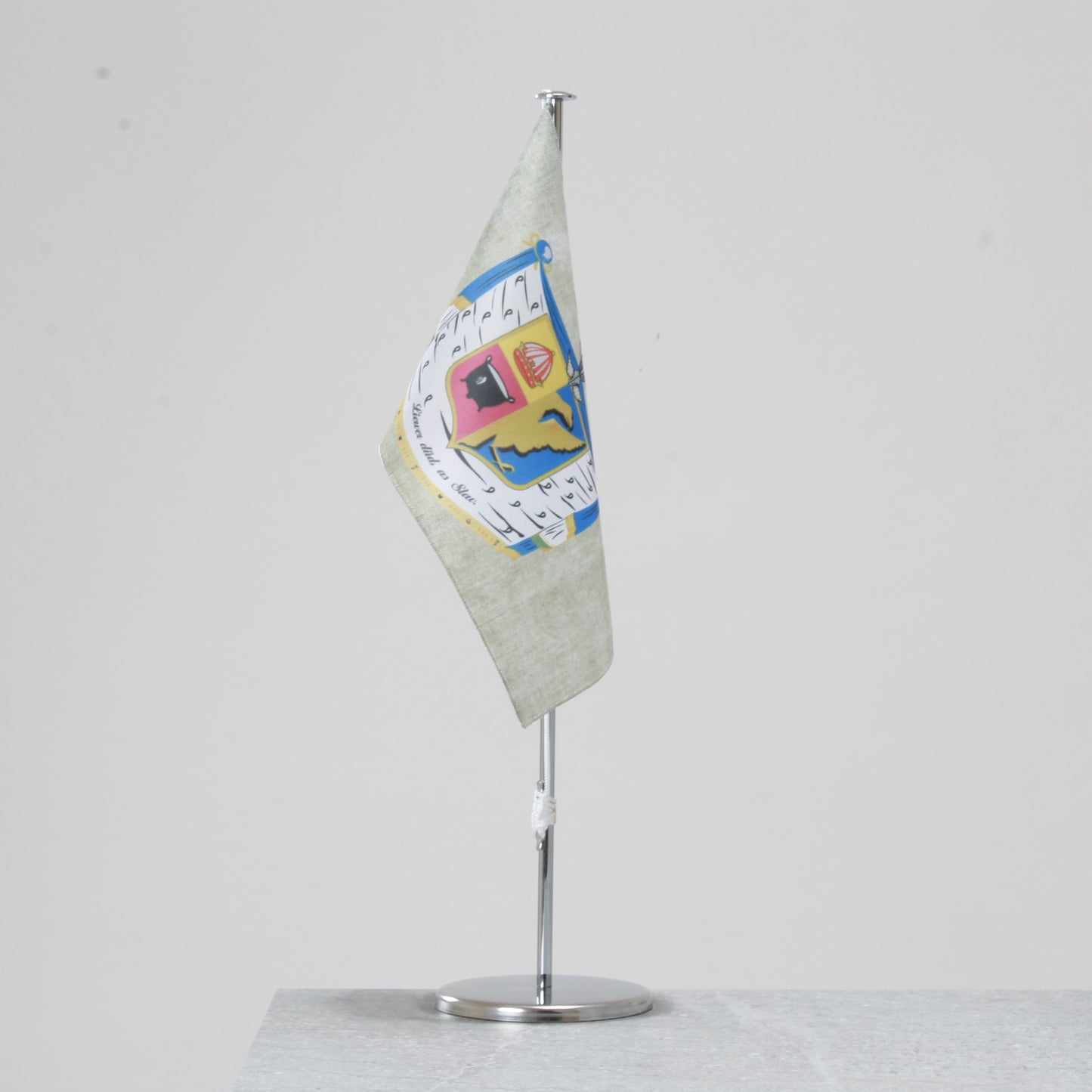 Tischfahne „Liewer düd as Slav 1844“ – historisches Nordfriesen-Motiv für den Innenbereich