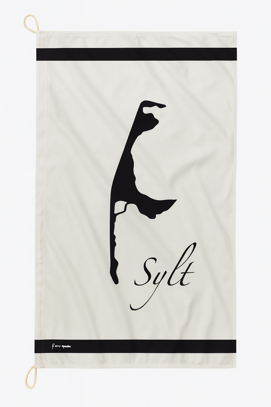 Sylt Flagge in Schwarz – Stilvoll. Schlicht. Nordisch.