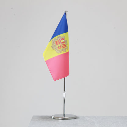 Tischfahne Andorra – repräsentative Nationalflagge für den Innenbereich