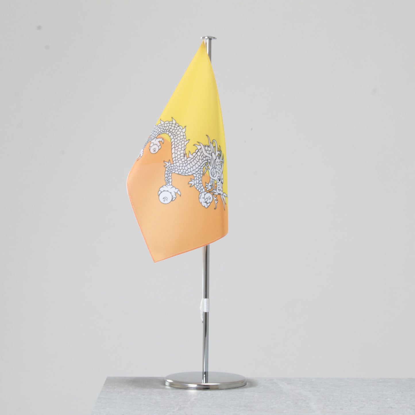Tischfahne Bhutan – repräsentative Nationalflagge für den Innenbereich
