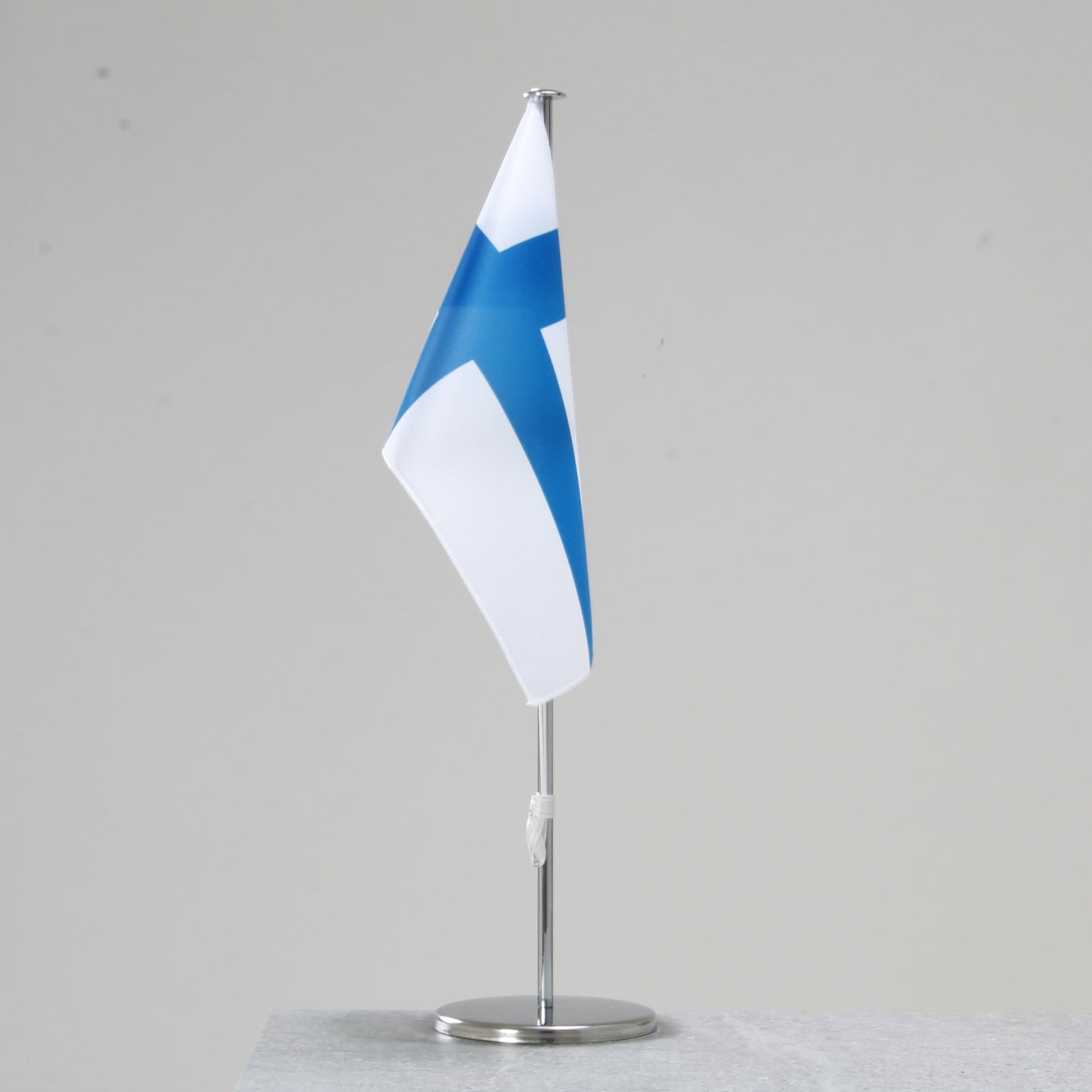 Table flag Finland – representative national flag for indoor use