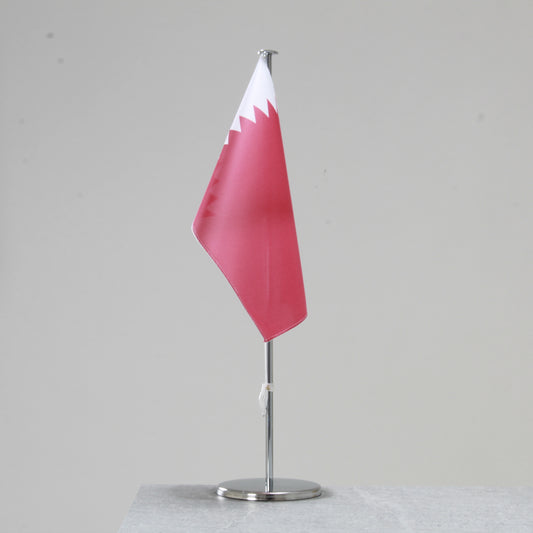 Tischfahne Katar – repräsentative Nationalflagge für den Innenbereich