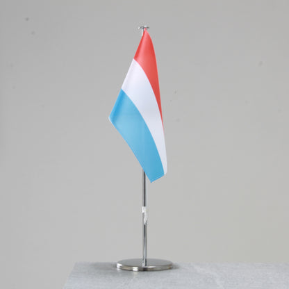 Tischfahne Luxemburg – repräsentative Nationalflagge für den Innenbereich