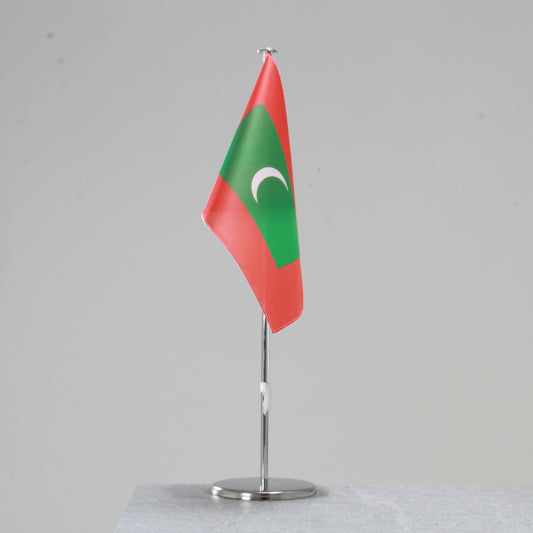 Table flag Maldives – representative national flag for indoor use