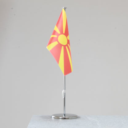 Tischfahne Nordmazedonien – repräsentative Nationalflagge für den Innenbereich