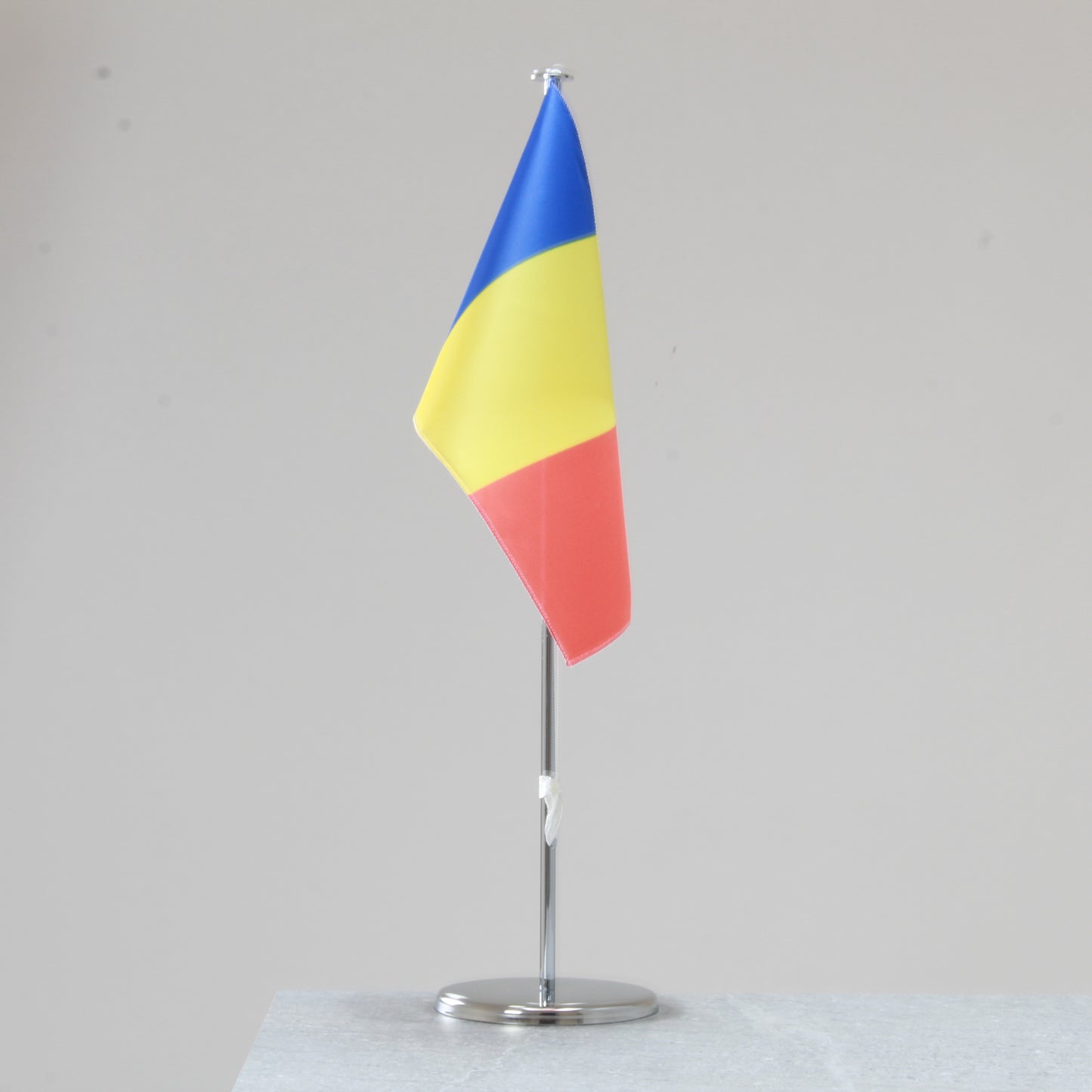 Tischfahne Rumänien – repräsentative Nationalflagge für den Innenbereich