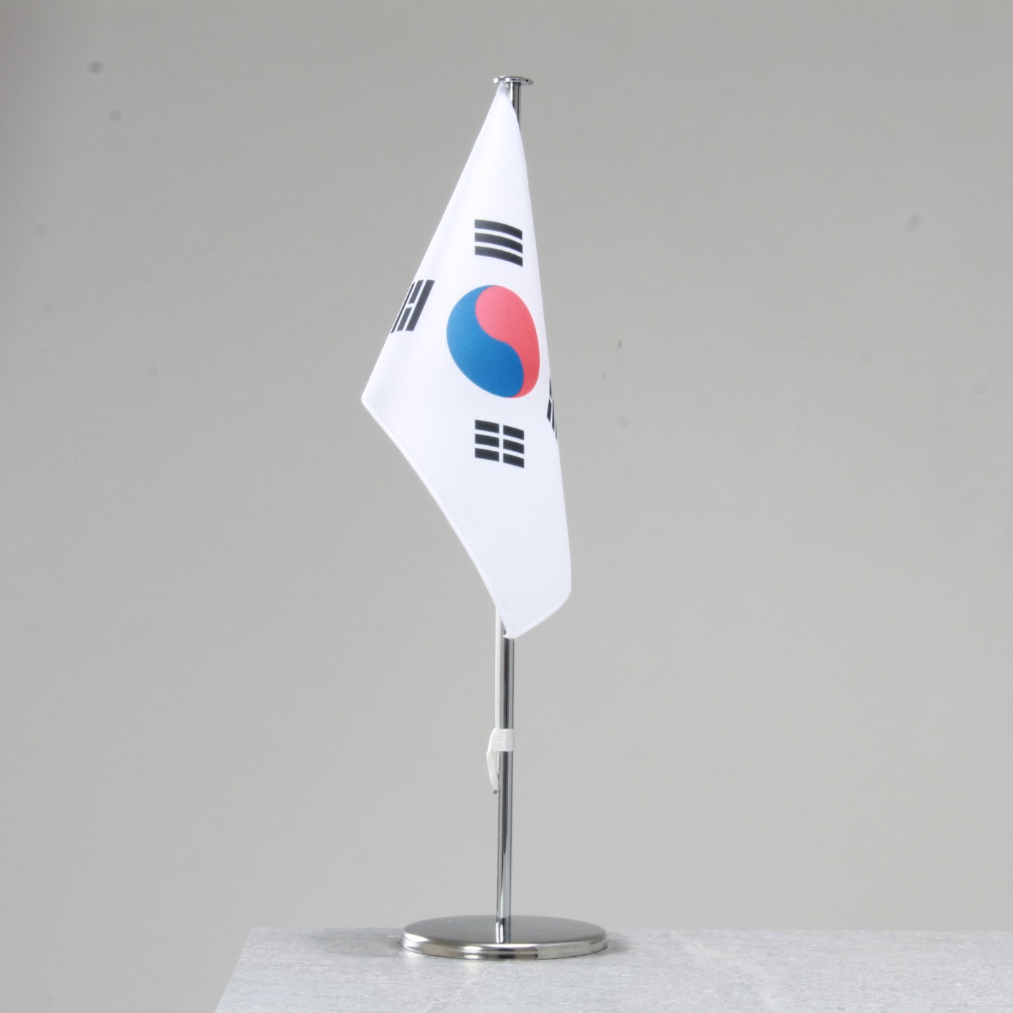 Table flag South Korea – representative national flag for indoor use