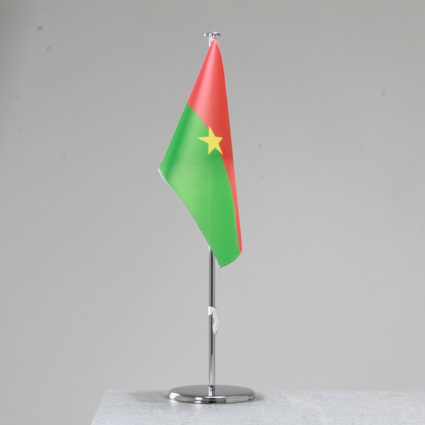 Table flag Burkina Faso – representative national flag for indoor use