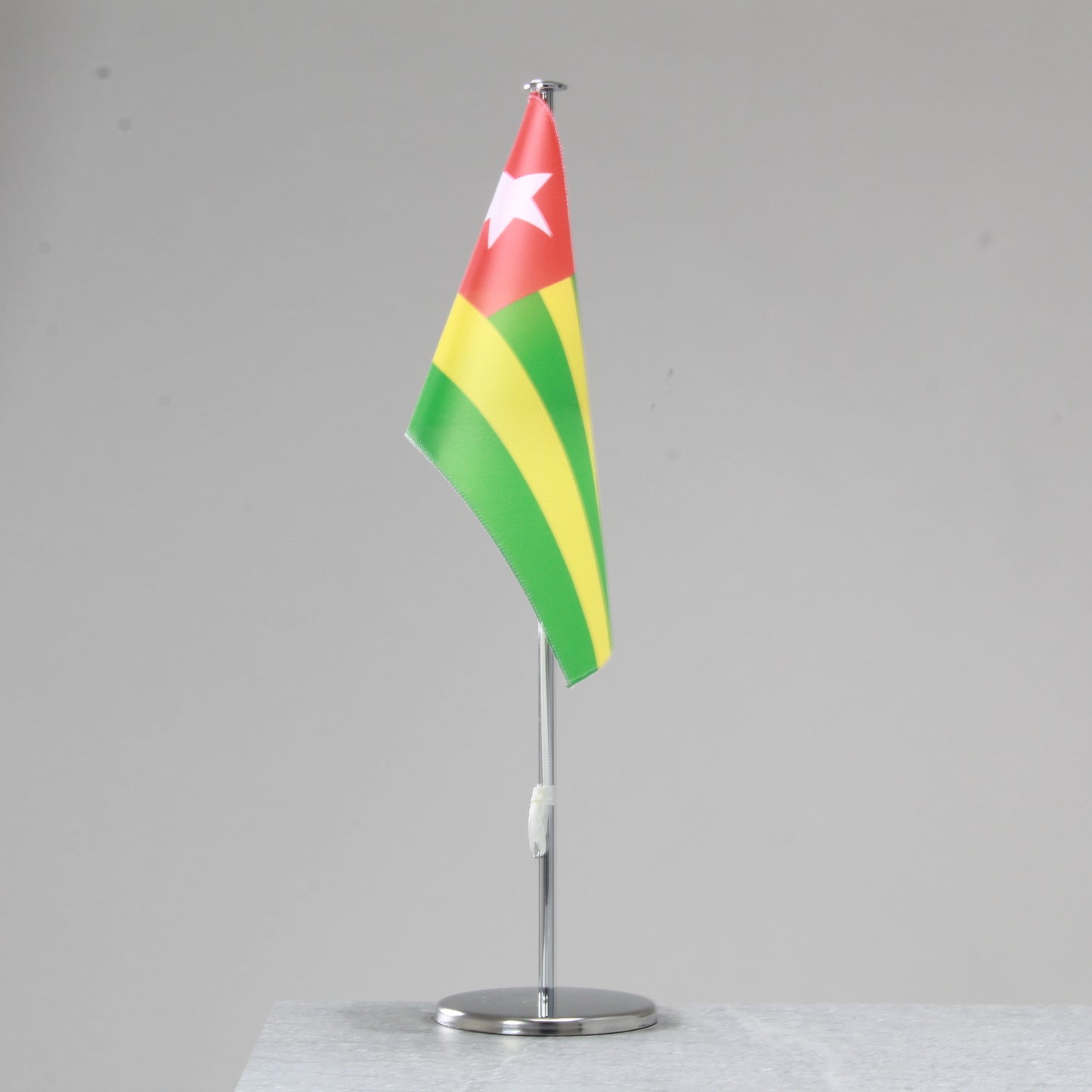 Table flag Togo – representative national flag for indoor use