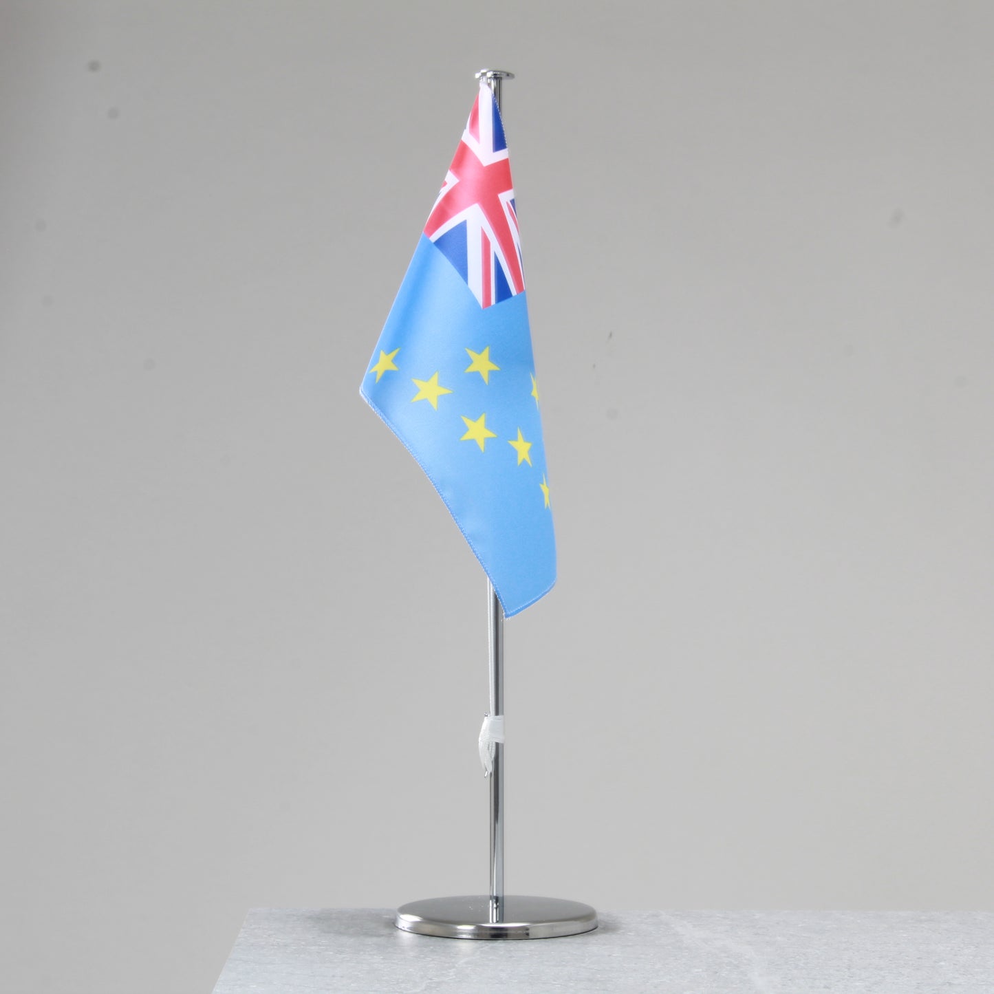 Table flag Tuvalu – representative national flag for indoor use